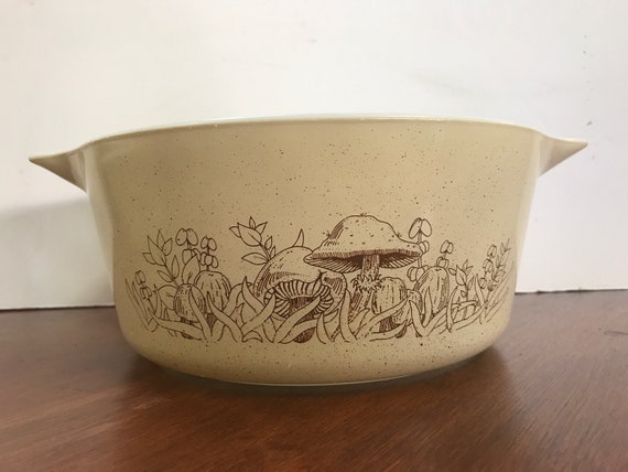Pyrex Forest Fancies casserole