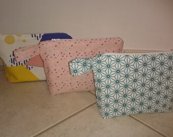 Zip pouch in fabric with flat bottom