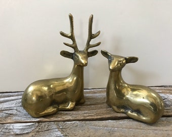 Vintage Pair of Brass Sitting Deer Figurines, Christmas/Holiday Decorations
