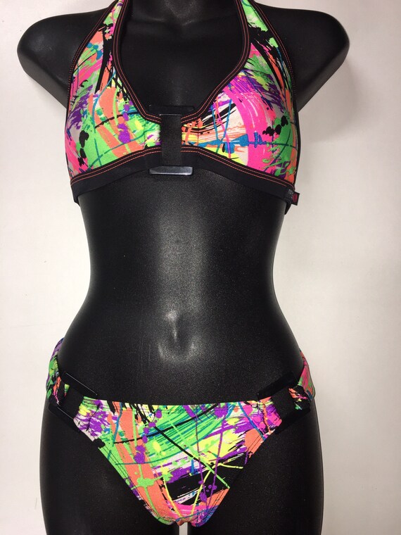 35%OFFSALE *** MissManeater VANDALIZE buckle front fixed thick bind long halter top *** MAX coverage!