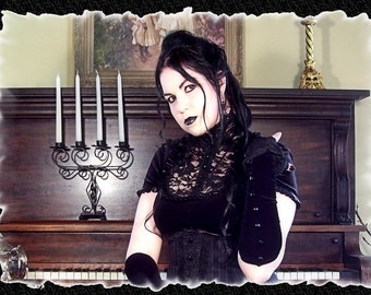 NOCTURNIS Perfume Oil: Ripe velvety plums, sweet myrrh, Virginia cedarwood, amber, Gothic Perfume, Vampire perfume, Dracula