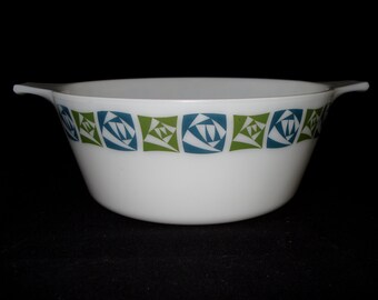 REDUCED Pyrex casserole dish without lid