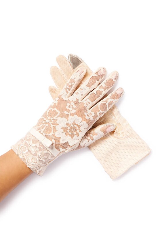 Ivory Lace Gloves Amelie Vintage Lace Gloves