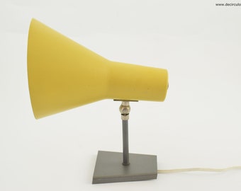 Anvia yellow sconce, great dutch design wall lamp from anvia almelo holland