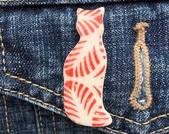 Striped cat brooch, porcelain cat brooch, tabby cat gift, cat jewellery, cat pin, cat gift, gift for cat lover, gift for crazy cat lady