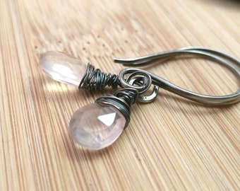 Rose Quartz Earrings. Pink Gemstone Briolette Drops. Oxidized Sterling Silver Earrings. Rustic Gemstone Earrings. Teardrops. Small Earrings