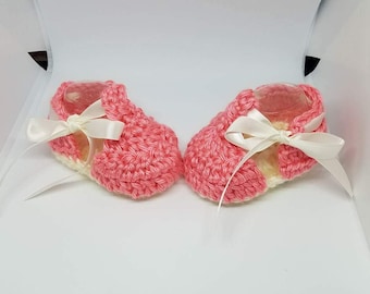 Crochet baby Mary Jane shoes