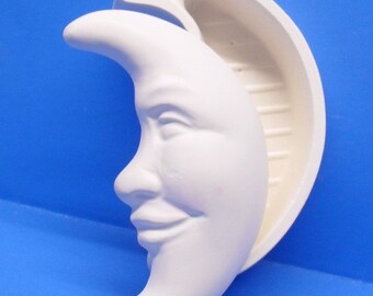 Ready To Paint/DIY/Plaster/ChalkWare/PlasterCraft/Trinket Box/Jewelry Box Small Crescent Moon #360