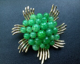 1960s Brooch / Vintage Trifari Brooch / Faux Jade Brooch / Trifari Jewels of India / Vintage Brooch