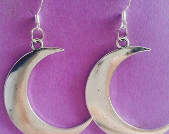 Silver Crescent Moon Earrings