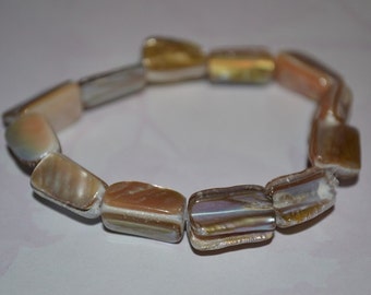 Mother of Pearl Shell Bracelet