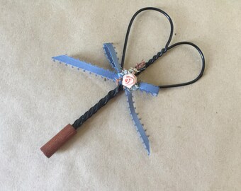 Miniature Twisted Wire Rug Beater with Rose Ribbon