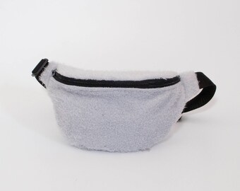 upcycled fluffy BAUCHTASCHE / GURTELBAND / HIPBAG