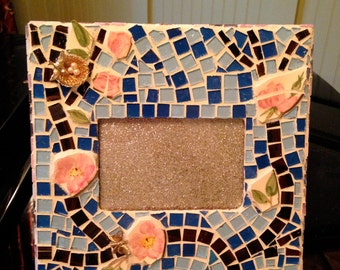 Mosaic picture frame Pique Assiette