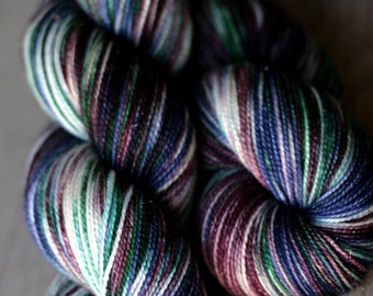 Sock yarn - 75/20/5 SW Merino/Nylon/Stellina - Autocorrect - "Birds Of A Fedora"