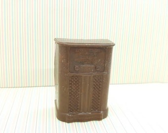 Renwal Radio Toy Dollhouse Traditional Style brown mid century modern