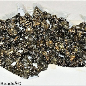 12pcs PRESSED BEADS FLOWERS 00030/26441