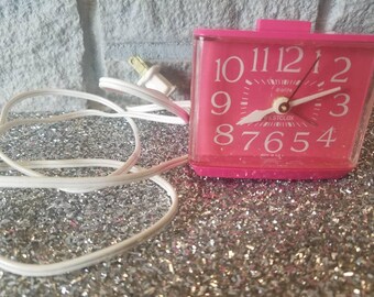 Westclox dialite alarm clock, vintage pink clock, retro alarm clock, pink clock, electric alarm clock, mid century decor, hot pink clock