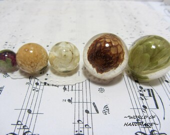 Silicone molds for the shape of the sphere with truncation (12,17,18,25,25 mm). Molds for epoxy resin.
