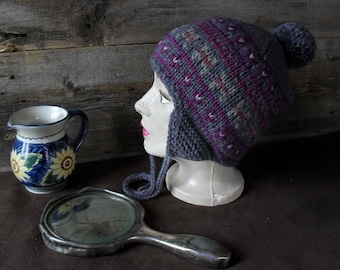 Very warm hat, made by hand.