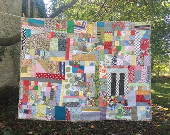 ready to ship -- beautiful vintage styled scrap quilt --- extra large throw or full sized bed -- charming
