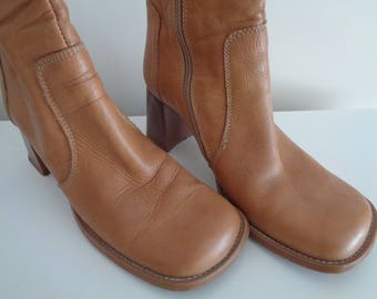 Woman retro style brown ankle boots, Vintage brown boots