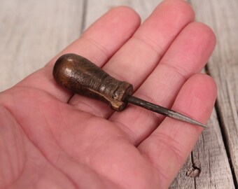 Antique awl - Handmade pick awl - Wooden handle awl - Primitive tool - Leather made tool - Steel poker - Old but still functional