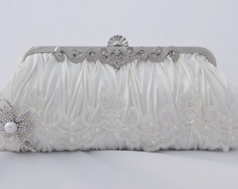 Lace Bridal Clutch, Pearl Bridal Handbag, Ivory Wedding Purse, Pearl, Lace, and Crystal Brooch Bridal Clutch, Ivory Clutch, Ivory Bridal Bag