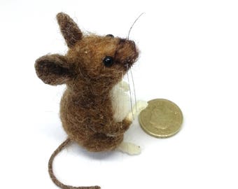 Field Mouse, Needle Felt Mouse, Mouse Ornament, Felt Mice, Needle Felted animal