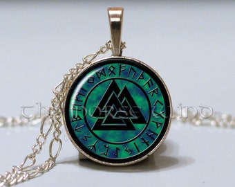 Valknut Pendant Valknut Necklace Viking Necklace Odin Silver Rune Necklace Asatru Viking Amulet Norse Mythology Viking Jewelry