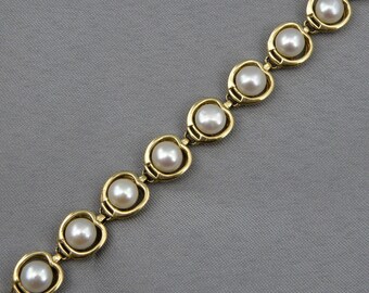 Elegant 5.5mm Cultured White Pearl Bracelet,7.5"-14K Yellow Gold , SKU B-1129