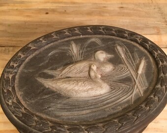 Incolay jewelry trinket box