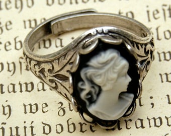 Black and White Lady Cameo Ring in Silver