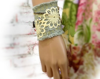 Tattered textile cuff - Textile bracelet -fiber art cuff - Fabric bracelet - Boho cuff - fabric cuff - trendy jewelry - # 144
