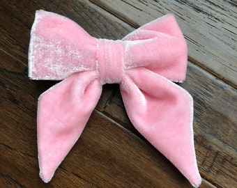 Velvet Bow/Light Pink Bow/baby bow/hair bow/easter bow/holiday bow/velvet hair bow/baby pink bow/hair accessory/bow/spring/spring bow/pink