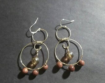 Brown sandstone & Champagne topaz