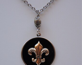 Necklace Fleur de Lis Black | Gold