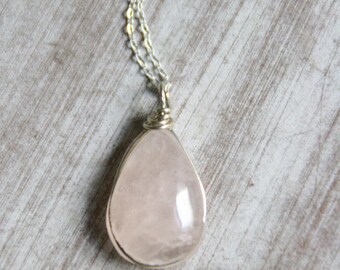 Rose Quartz,Rose Quartz Pendant,heart chakra,yoga jewelry,Healing Stones,healing crystals,Rose Quartz Necklace,Wire Wrapped,Delicate Jewelry