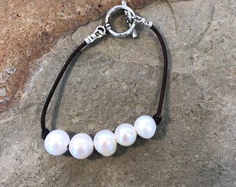 SALE- Baroque pearl and leather bracelet