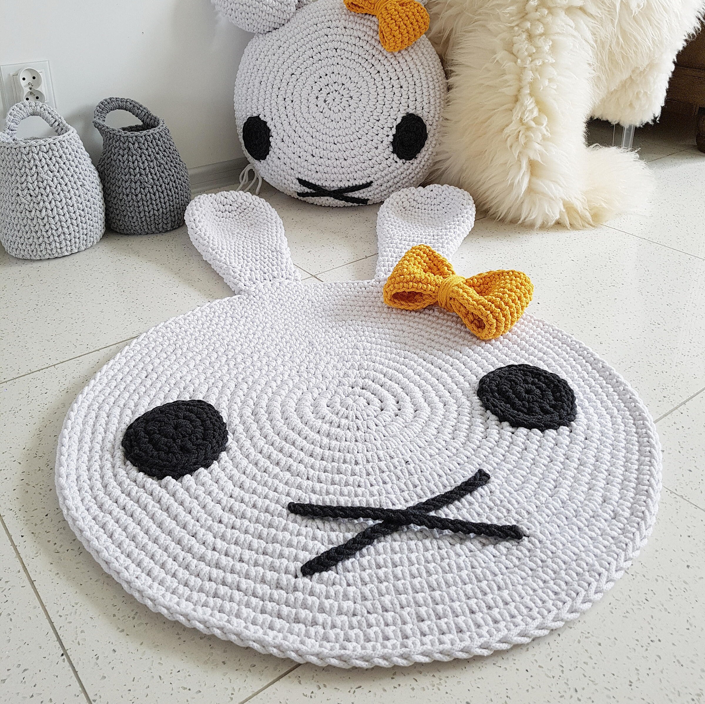 Handmade Funny Bunny White Round 3D Nursery Crochet Rug