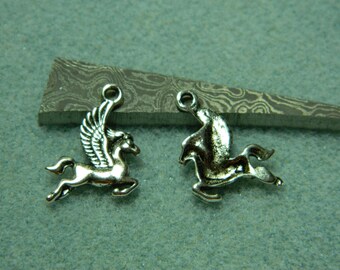 1 charm horse Pegasus 16 * 20