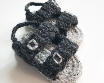 Crochet baby sandals, baby shoes, baby booties. FREE SHIPPING