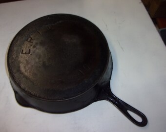 ERIE 10A cast iron pan