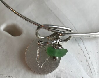 Atlantic sea glass bracelet with state of Maine stamped charm, Maine stamped charm silver adjustable bangle bracelet, beach wedding