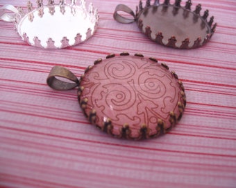 100pk Crown Lace Edge Pendant Trays...Size 25mm Circle..Mix and Match