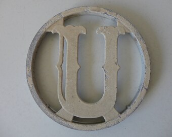 VINTAGE salvaged industrial METAL letter 'u' PLAQUE - screen door marker