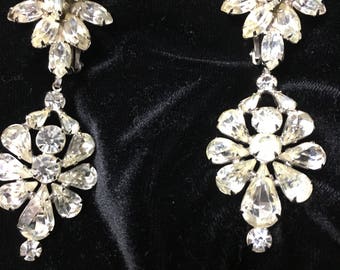 Gorgeous Vintage Chandelier Earrings Clear Rhinestones Chrome 1950's Minty MINT