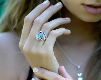 Etruscan moonstone locket Ring, Genuine Rainbow Moonstone locket Ring, Poison Ring, Moonstone Ring, Secret compartment Ring, Boho Rings