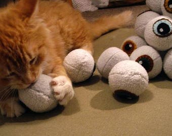 ECO friendly Catnip Eyeballs cat toys! Organic homegrown nip 100% all recycled materials!