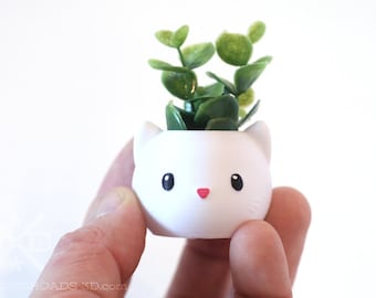 Tiny Cat Planter, Kitty Planter, cat lover gift, cute planter, Animal Planter, happy planter, Succulent planters, toy plant, face planter